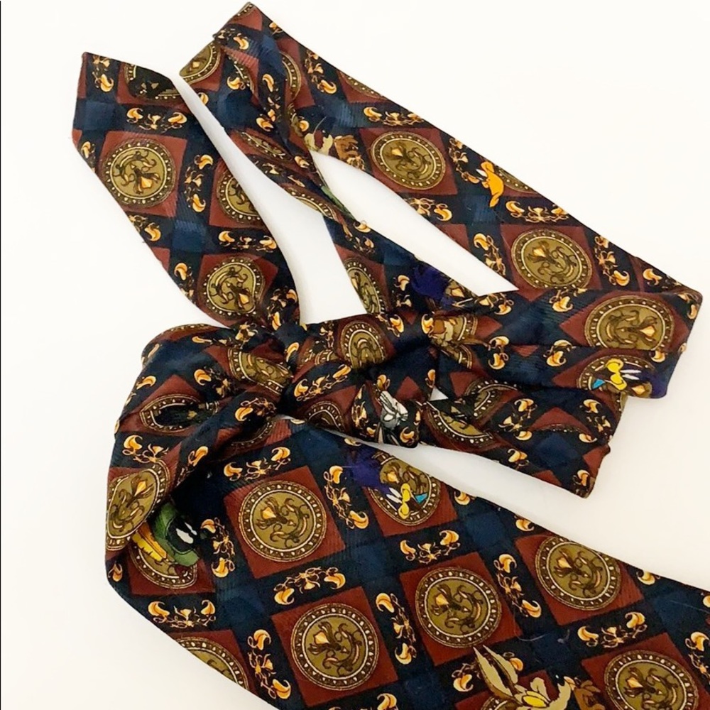 Looney toons Bugs & Taz Tie - Picture 2 of 6